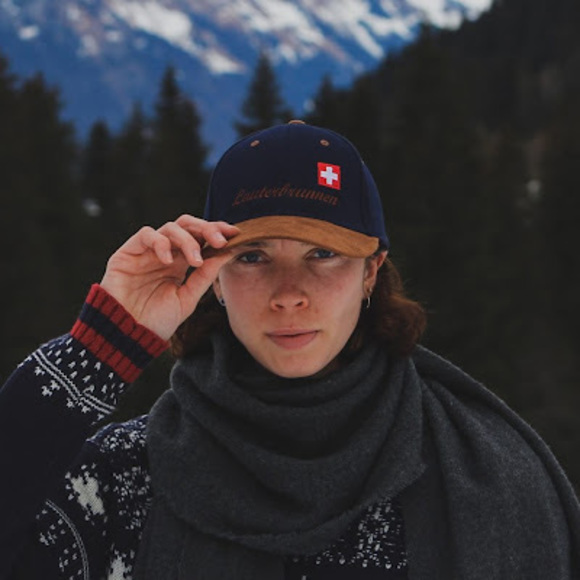 Meet your Posher, Erin - Picture 1 of 1